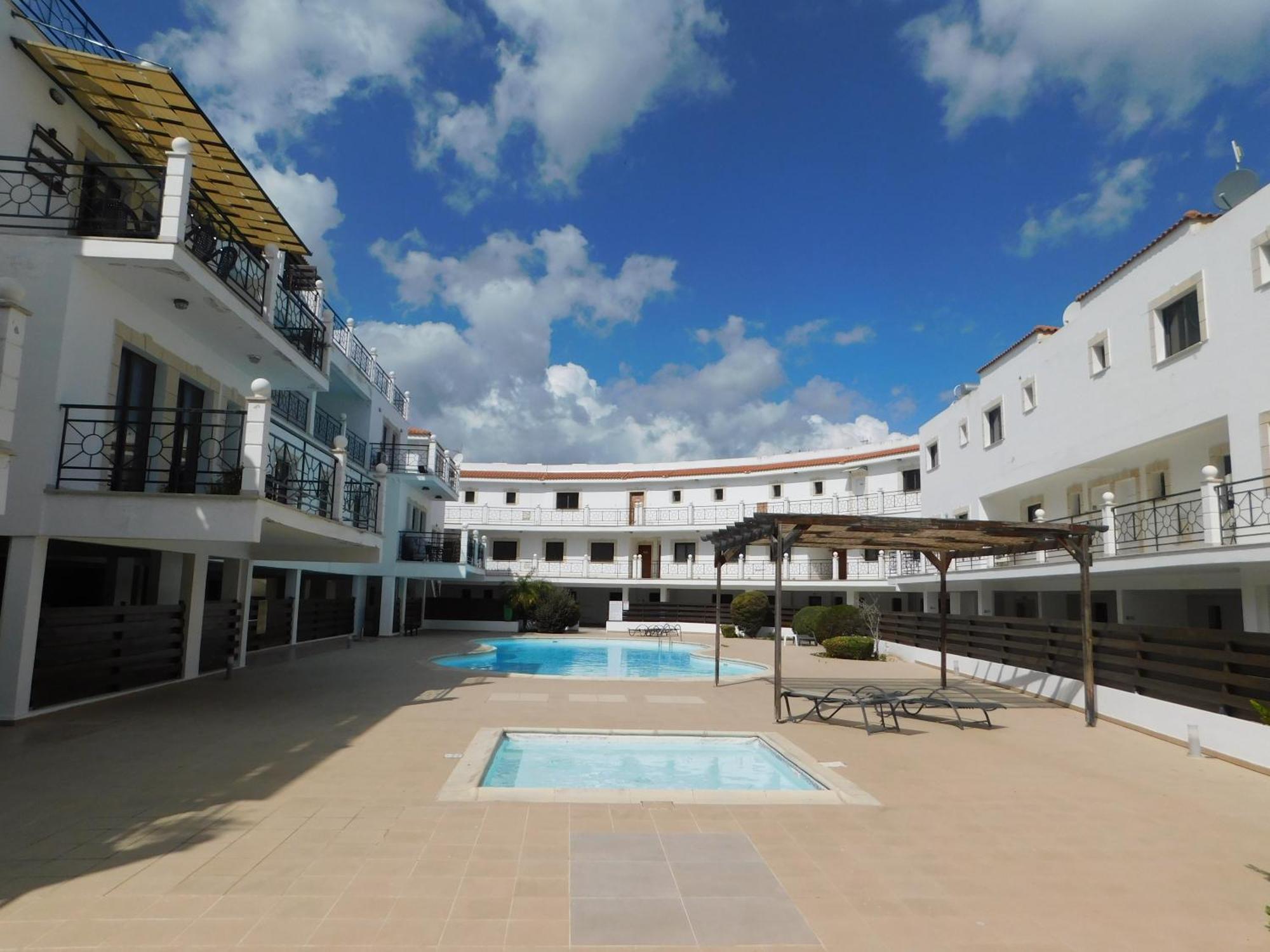 Paramount Gardens Resorts C202 Larnaca Extérieur photo